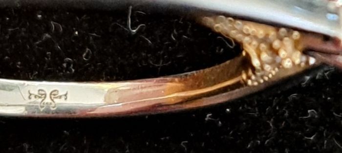 18 ct Diamond ring