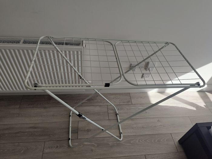 Foldable clothes drying rack and multi clip hanger