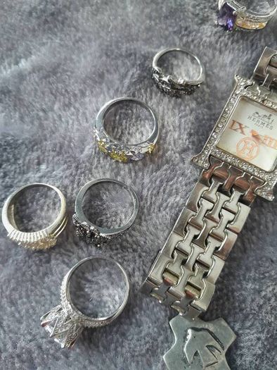 mix jewellery,ring,necklaces,what the pictures
