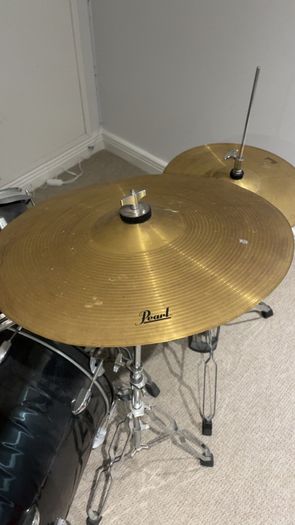Pearl drum set