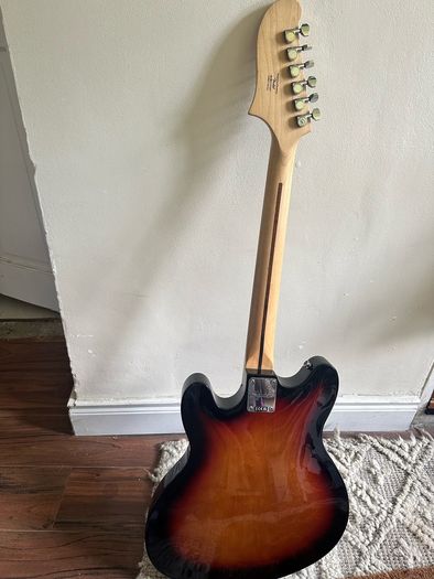 Squire Affinity Starcaster Hollowbody
