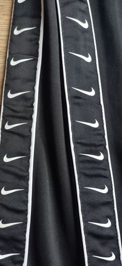 Nike boys track bottoms / pants / joggers size XL (158-170cm)