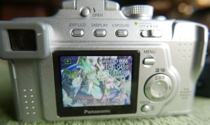 Panasonic Lumix DMC-FZ5 Digital Camera +2Gb SD Card Tested