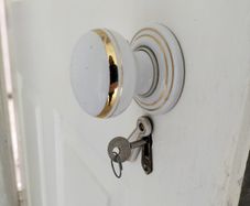 Porcelain door knobs