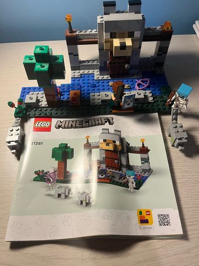 Lego Minecraft Wolf Stronghold