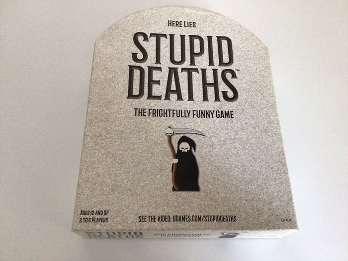 Stupid Deaths Board Game complete