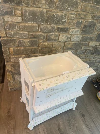babylo baby changing table and bath with storage