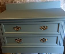 Chest of drawers