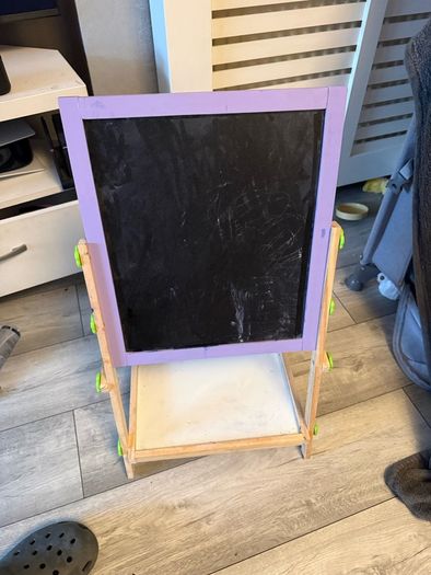 kids table and chairs set + chalk/white board