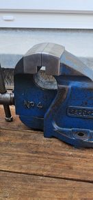 Record No4 bench vice