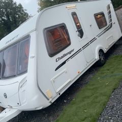 fixed bed caravan