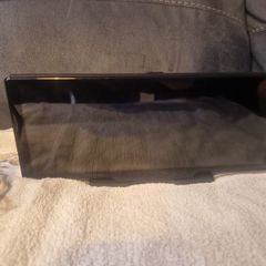 Car play 9.5 inch screen comes with reversing camera and all accessories