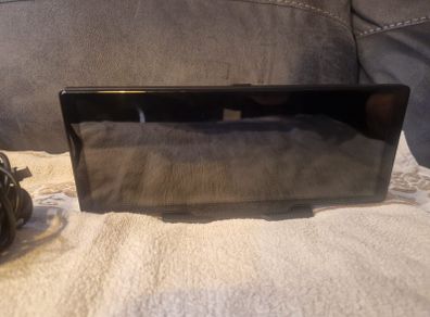Car play 9.5 inch screen comes with reversing camera and all accessories
