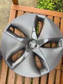 Tesla Model 3 18" Aero Cover Pre-Refresh