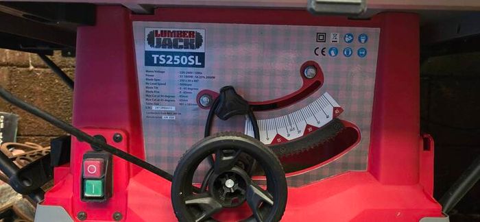 Table saw.