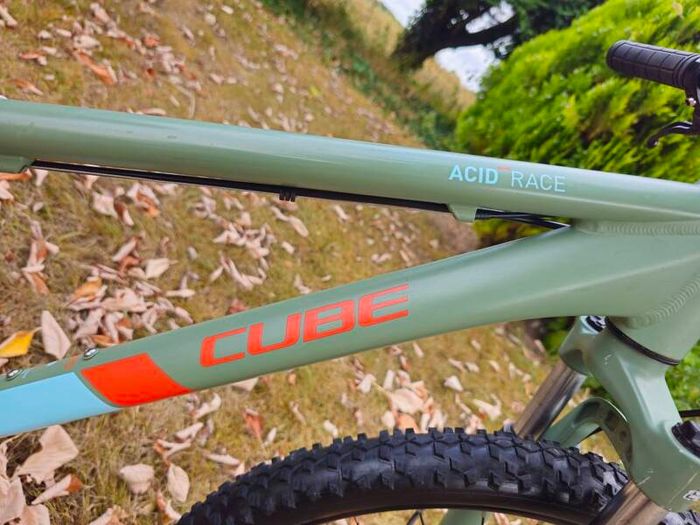 CUBE Acid 240 Disc kids bike. Cycle