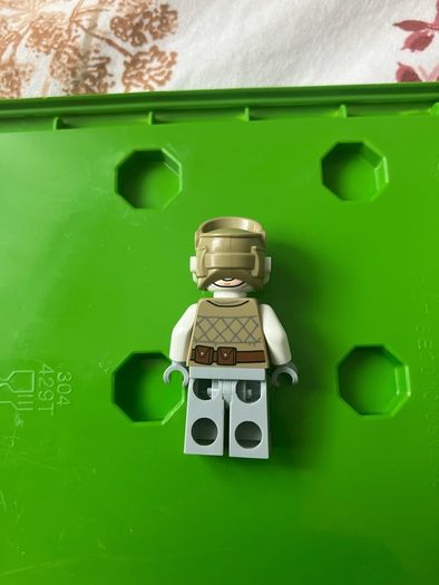 lego Star Wars Luke minifigure