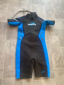 wetsuit shortie age 11-12 years
