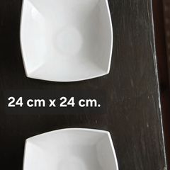 2 x porcelain serving bowls. Uncle Ben's collector items.