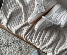 Pull and bear high tip trainers size 5 uk