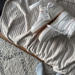 Pull and bear high tip trainers size 5 uk