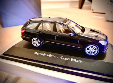 Mercedes TOY E-class model 1:43