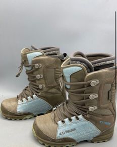 snow boarding boots