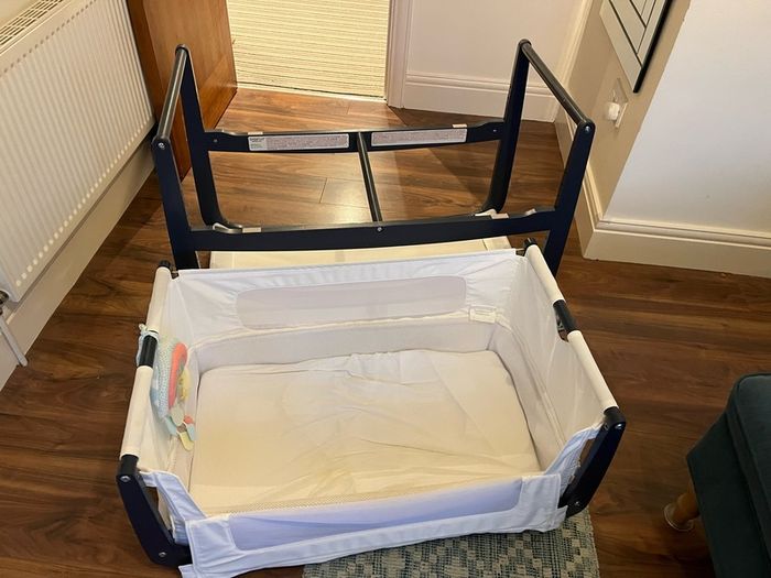 Baby Crib Snooze pod4