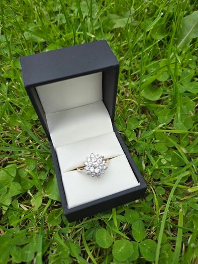 Vintage 9ct Yellow Gold Cluster Ring