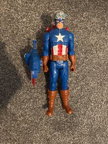 Marvel Avengers - Captain America Titan Hero Blast Gear Action Figure