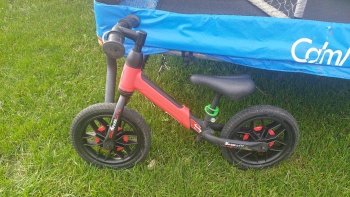 QPlay Spark 12-Inch Kids Balance Bike with Wheel Lights