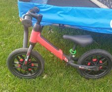QPlay Spark 12-Inch Kids Balance Bike with Wheel Lights