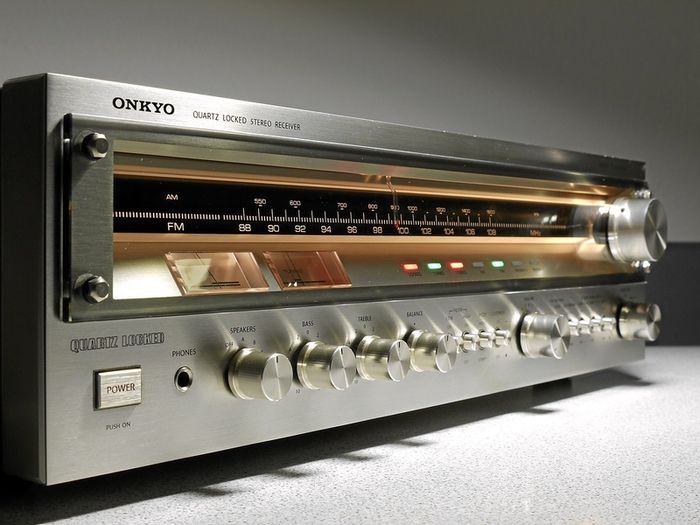 Onkyo TX 4500 MKII Giant Stereo Receiver 85w pc can run 3 Sets of Speakers has dual phono stage inputs Quartz-Locked beast absolutely mint like New fully professionally serviced