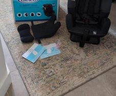 Car Seat - Rare Navy Graco (Barely Used)
