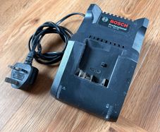 Bosch 18v 4a Charger