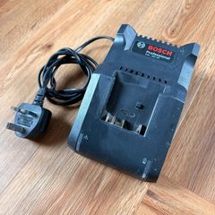Bosch 18v 4a Charger