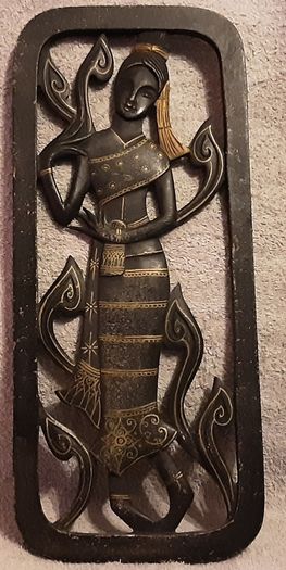 Nice carved tribal women