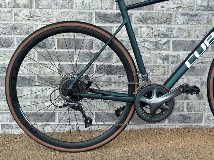 Cube Attain Road Bike Large Frame
