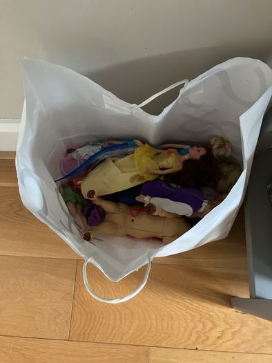 Barbies bundle, including horse