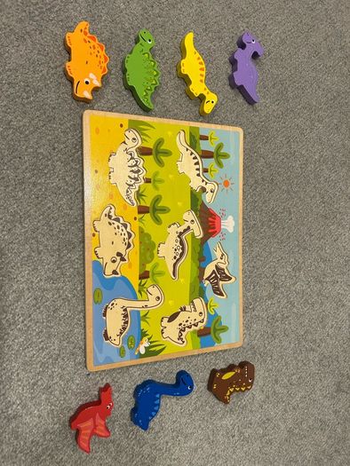 Wooden dinosaurs jigsaw