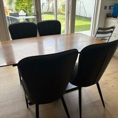 Calligaris Kitchen Table & 4 chairs