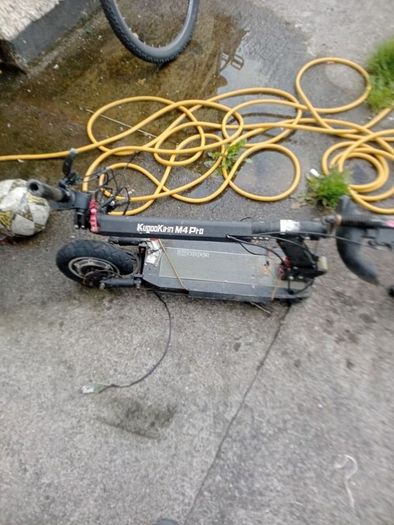 electric scooter