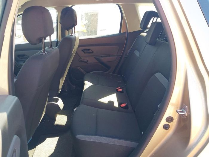 2019 Dacia Duster Essential Breaking for Parts