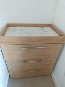 Mamas & Papas Changing Table + Drawers