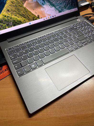 Lenovo Thinkbook 15 - i5 pro 10gen 8/512 win 11 pro