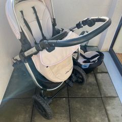 Uberchild set of 2: Pram and Car Seat