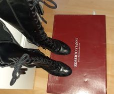 Ladies boots