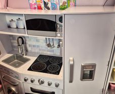 Kidcraft play kitchen