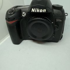Nikon D70s