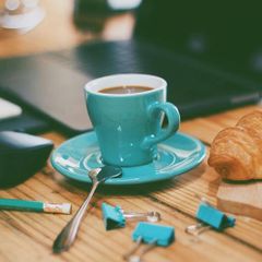 French tutor available for 1 to 1 lessons online ; all levels welcome